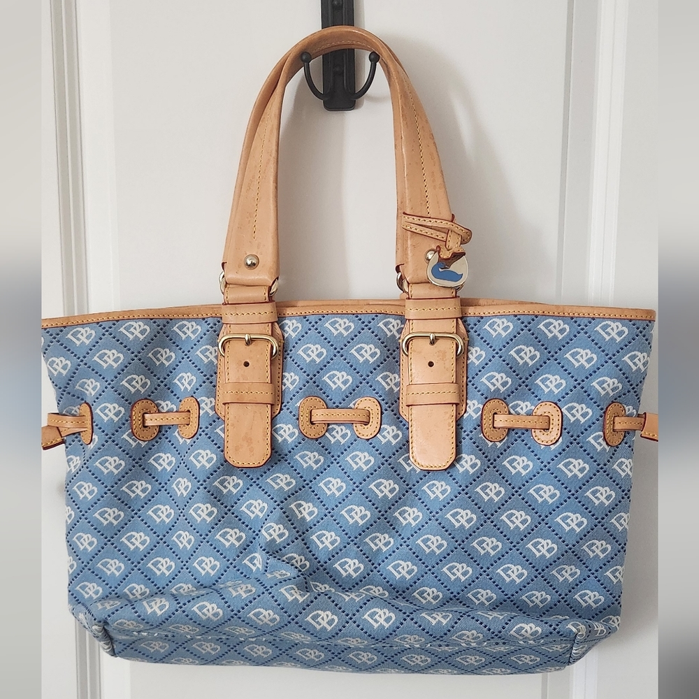 Dooney & Bourke Handbag